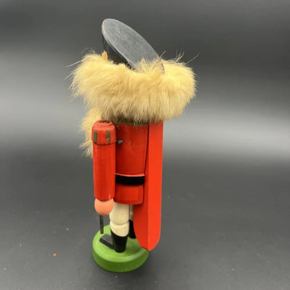 VTG Erzgebirge Nutcracker 9.25" Soldier Christmas Holiday Decor Germany 1977 - Picture 15 of 15